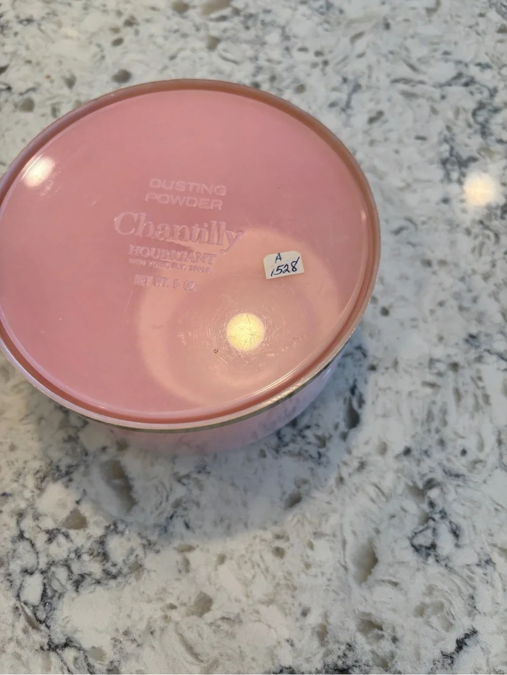 Vintage CHANTILLY by Houbigant Dusting Powder 5 oz (Discontinued) New York